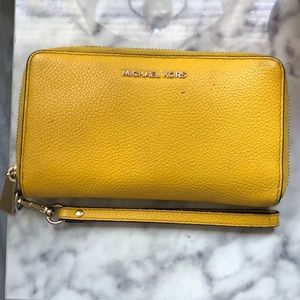 Micheal Kors wallet